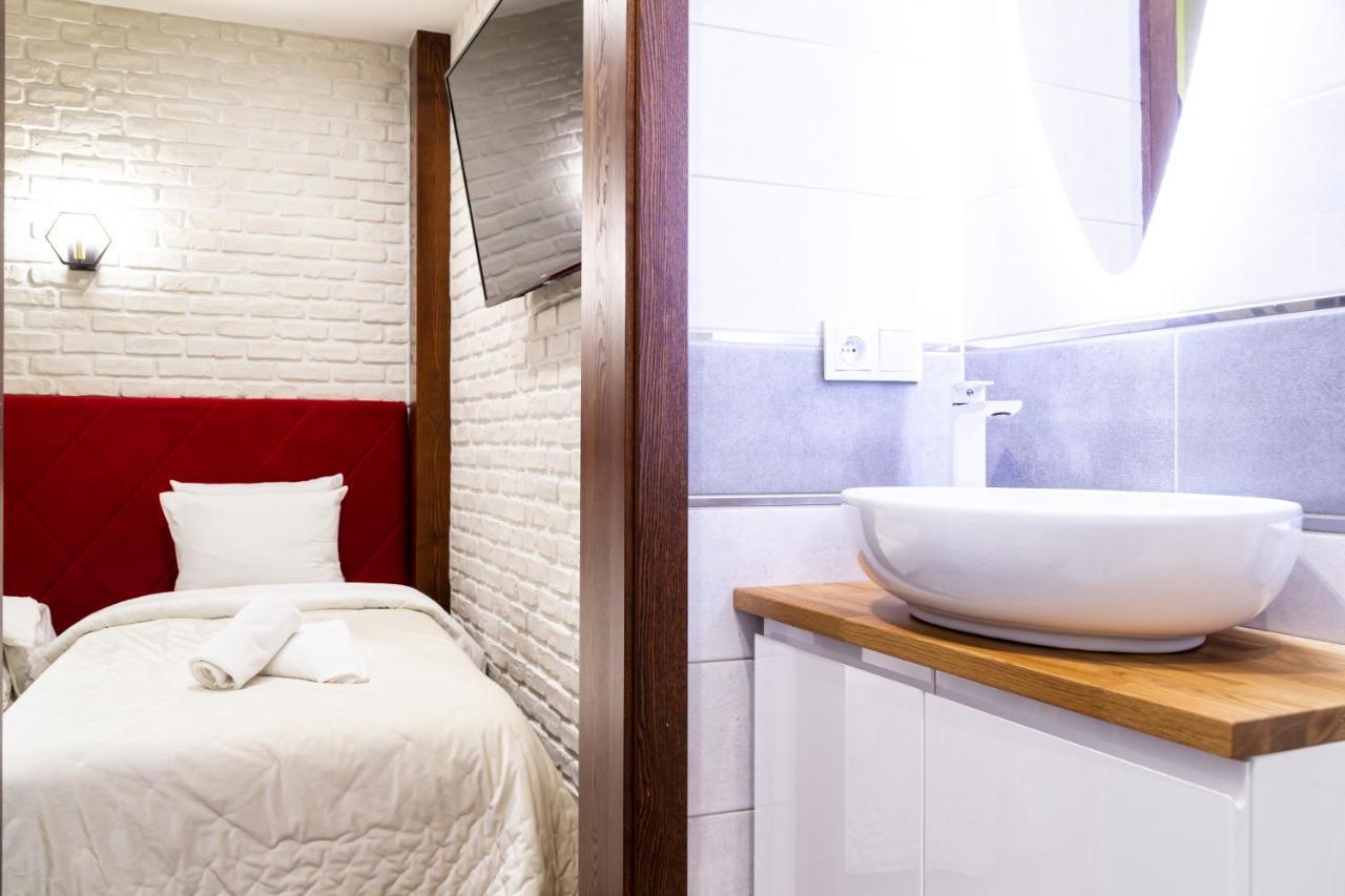 Househost Apartment:Bracka 3/15A كراكوفيا المظهر الخارجي الصورة